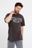 Erkek Oversize Baskılı T-shirt Kahverengi - 2