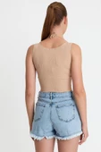 Kadın Ense Biye Detaylı Crop Bej thumbnail 4