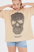 Kadın Parça Boya Baskılı Oversize Basic T-shirt  Bej thumbnail 8