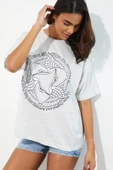 Kadın Baskılı Oversize T-shirt Gri thumbnail 4