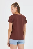 Kadın %100 Pamuk V Yaka Regular Kalıp T-shirt Kahverengi - 12