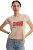 Kadın Pars Desen Baskılı Crop Tişört Bej thumbnail 2