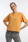 Kadin Oversize Fit Crop Tişört Turuncu thumbnail 3