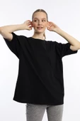 Kadın Oversize Bisiklet Yaka Tişört Siyah thumbnail 3