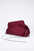Bordo Asimetrik Çapraz Zincirli Saten Kadın  Clutch - 3