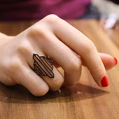 925 Ayar Gümüş Pembe Renk Çizgili Model Yüzük thumbnail 1