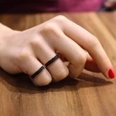 925 Ayar Gümüş Çift Parmak Siyah Taşlı Yüzük thumbnail 1