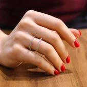 925 Ayar Gümüş Beyaz Renkli Tasarım Yüzük thumbnail 1