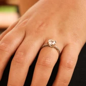 925 Ayar Gümüş 1,35 ct Görünümlü Tektaş Yüzük thumbnail 9