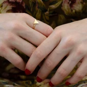 14 Ayar Altın Üçgen Yüzük thumbnail 3