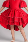 Kız Çocuk Düşük Omuzlu Transparan Yaka Eteği KatKat Dantel İşlemeli Kuyruk Detaylı Kırmızı Elbise thumbnail 3