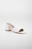 Hasır ve Düz Tekbant Beyaz Kadın Topuklu Terlik thumbnail 4