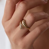 8 Ayar Altın Taşlı Sarmal Burgu Desenli Kadın Yüzük - 1