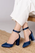 Lole Topuklu Lacivert Saten Detaylı Topuklu Ayakkabı thumbnail 1