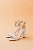 Evdokia Beyaz Cilt Topuklu Kadın Ayakkabı thumbnail 4