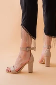 Evdokia Krem Süet Topuklu Kadın Ayakkabı thumbnail 4