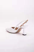 Büyük Numara Yan Direkli V Yüzlü Cilt Beyaz Kadın Topuklu Ayakkabı thumbnail 5