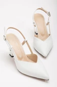 Büyük Numara Yan Direkli V Yüzlü Cilt Beyaz Kadın Topuklu Ayakkabı thumbnail 1