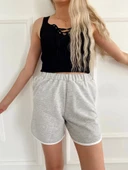 Kadın Beyaz Biye Detaylı Gri Şort - 1