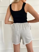 Kadın Beyaz Biye Detaylı Gri Şort - 3