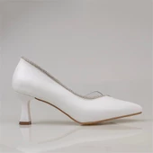 Trend Adımlar Beyaz Taş İşlemeli Şeffaf Yanlı Kadın Klasik Ayakkabı - 2