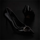 Trend Adımlar Siyah Glamourize Rugan Aksesuarlı Stiletto - 7