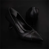 Trend Adımlar Siyah Çapraz Taş İşlemeli Kadın Klasik Ayakkabı thumbnail 6