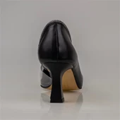 Trend Adımlar Siyah Taş İşlemeli Şeffaf Yanlı Kadın Klasik Ayakkabı thumbnail 4