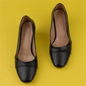 Trend Adımlar Siyah Kesik Burun Özel Üretim Kadın Klasik Ayakkabı thumbnail 5