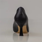 Trend Adımlar Siyah Taş İşlemeli Kadın Klasik Ayakkabı thumbnail 4