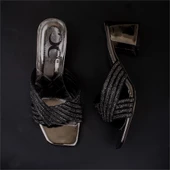 Trend Adımlar Platin Shin Taş İşlemeli Şeffaf Topuk Kadın Klasik Terlik - 6