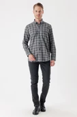 Siyah Uzun Kollu Ekoseli Gabardin Sert Yaka Cepli Casual Comfort Fit Gömlek 1004235113 - 3