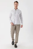 Beyaz Uzun Kollu Baskılı Bez Ayağı Cepsiz Garnili Klasik Slim Fit Dar Kesim Gömlek 1004230230 thumbnail 2