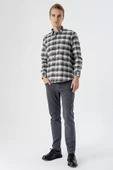 Vişne Uzun Kollu Ekoseli Bez Ayağı Düğmeli Yaka Cepli Pamuklu Comfort Fit Gömlek 1004235173 thumbnail 4