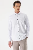 Beyaz Uzun Kollu Baskılı Armürlü Düğmeli Yaka Cepli Pamuklu Comfort Fit Gömlek 1004235166 thumbnail 3