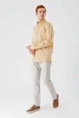 Hardal Uzun Kollu Cepsiz Biyeli %100 Keten Klasik Comfort Fit Rahat Kesim Gömlek 1004240186 thumbnail 4