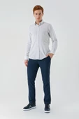 Koyu Mavi Uzun Kollu Biritli Yaka Pamuklu Likralı Casual Slim Fit Gömlek 1004240233 thumbnail 5