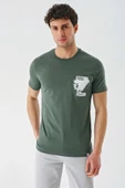Koyu Haki Baskılı Bez Ayağı Bisiklet Yaka %100 Pamuk Casual Slim Fit Dar Kesim Tişört 1011240166 thumbnail 1