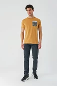 Hardal Baskılı Bez Ayağı Bisiklet Yaka %100 Pamuk Casual Slim Fit Dar Kesim Tişört 1011240169 - 5