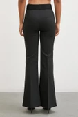 Kemerli İspanyol Paça Pantolon Siyah thumbnail 6