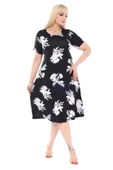 Melsay Butik Siyah Beyaz Yaprak Desen Kısa Kollu Büyük Beden Midi Elbise thumbnail 2