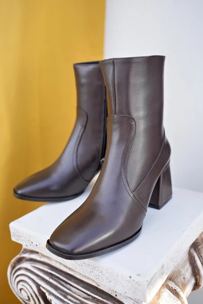 Muggo ADELA Garantili Hakiki Deri Kare Burun Fermuarlı Topuklu Kadın Bot - 8