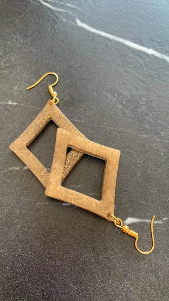 Gold Renk Simli Gold Aksesuarlı Karo İçi Boş Şekil Epoksi Küpe El Yapımı Hediyelik - 4