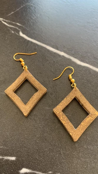 Gold Renk Simli Gold Aksesuarlı Karo İçi Boş Şekil Epoksi Küpe El Yapımı Hediyelik - 2