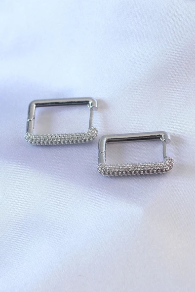 Gümüş Renk Kare Model Zirkon Taşlı Pirinç Kadın Küpe ürün görseli 1