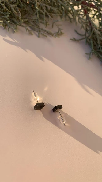 Parlak Siyah Renkli Gümüş Aksesuarlı Kare Şekil Küpe El Yapımı Epoksi Hediyelik - 5