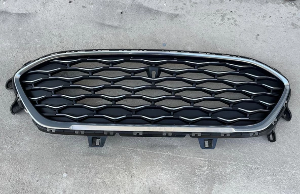 Ford Kuga 2020 Ön Panjur LV4B-8200-V (Çıkma Parça) - 2