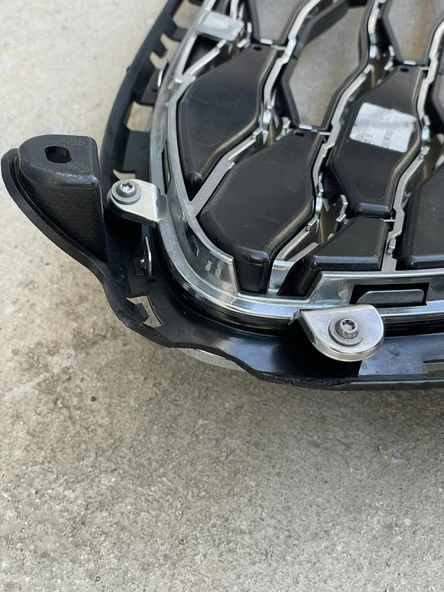 Ford Kuga 2020 Ön Panjur LV4B-8200-V (Çıkma Parça) - 3