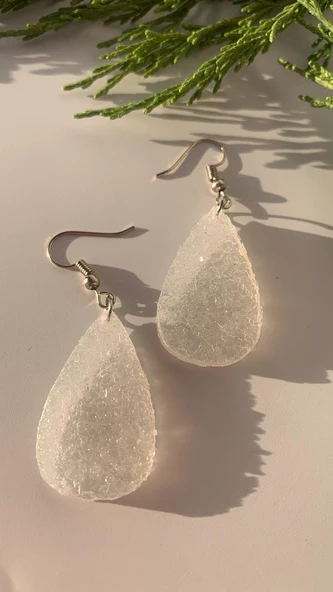 Tırtıklı Kristal Desenli Sedefli Beyaz Renk Gümüş Aksesuarlı Küçük Damla Şekil Epoksi Küpe El Yapımı - 7