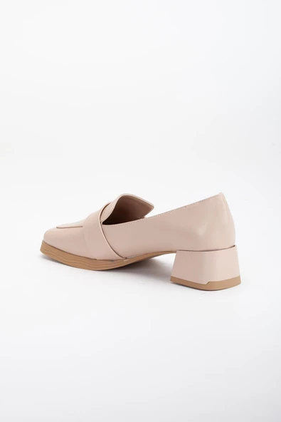 Metal Aksesuarlı Küt Burun Nude Kadın Kalın Topuklu Ayakkabı - Resim 5